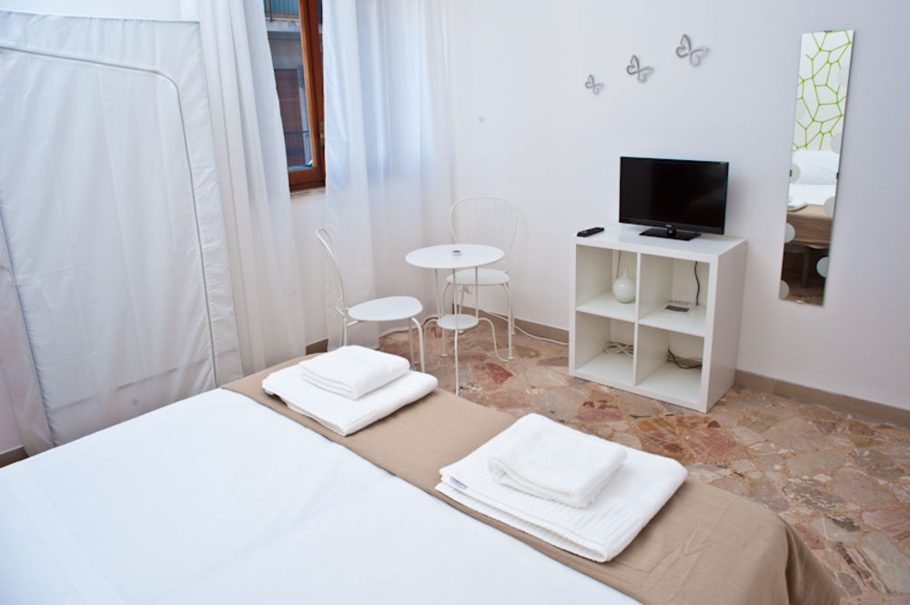 Papillon Bnb Palermo Luaran gambar