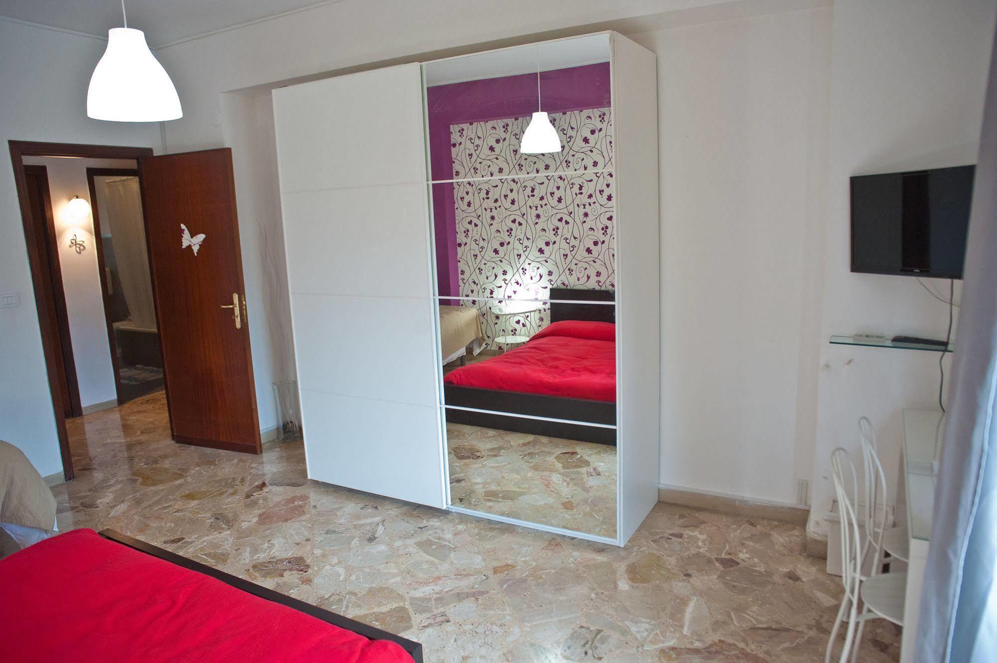 Papillon Bnb Palermo Luaran gambar